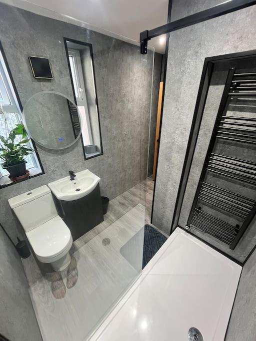 Stunning 2 Bedroom Ground Floor Sea View Apartment Rhôs-on-Sea Zewnętrze zdjęcie