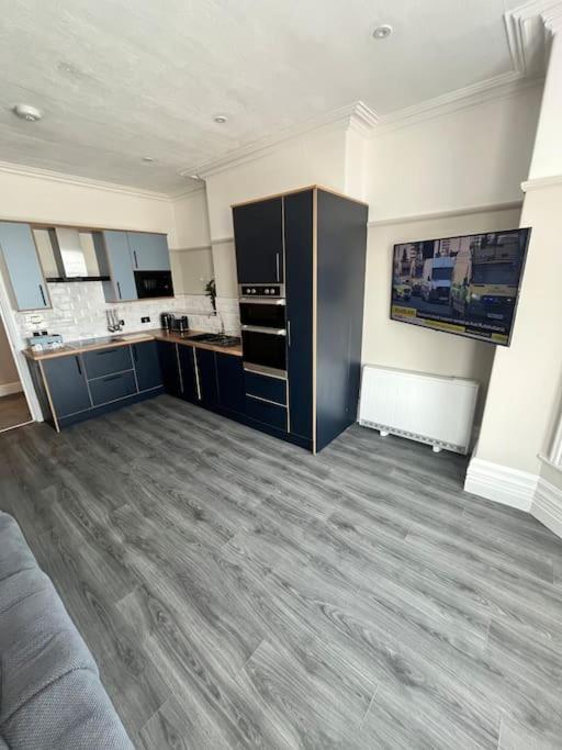 Stunning 2 Bedroom Ground Floor Sea View Apartment Rhôs-on-Sea Zewnętrze zdjęcie